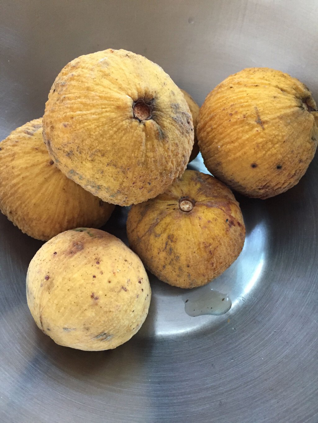 Fruit ready for peeling and breaking down